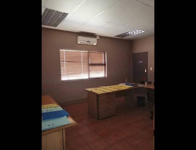 M² BUILDING FOR SALE IN VAALPARK